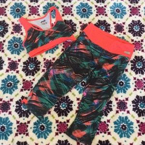 Sports bra and work out leggings.